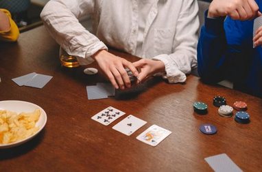 game bản gốc Debet